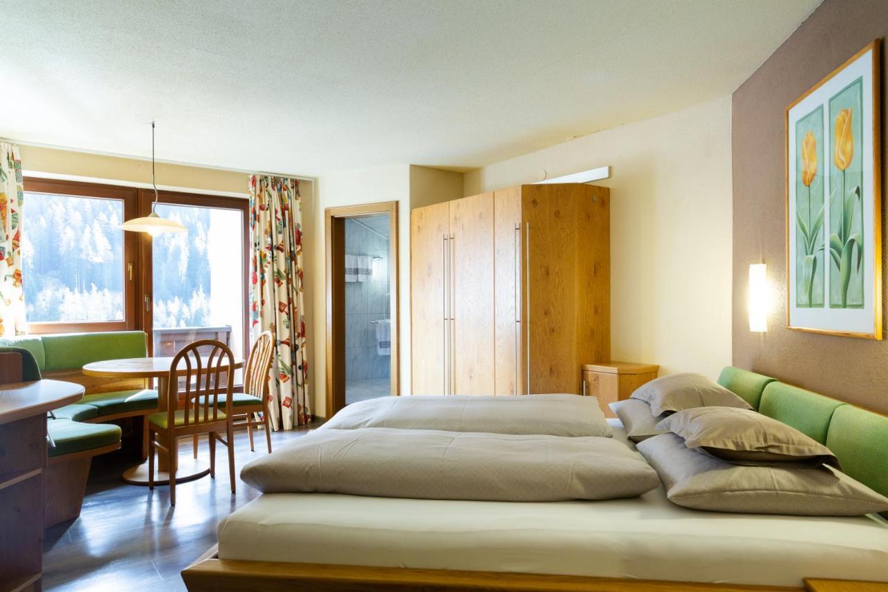 Haus Am Fang Bed & Breakfast Sankt Anton am Arlberg Exterior photo